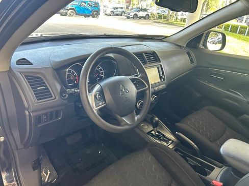 Used 2021 Mitsubishi Outlander Sport ES FWD image 6