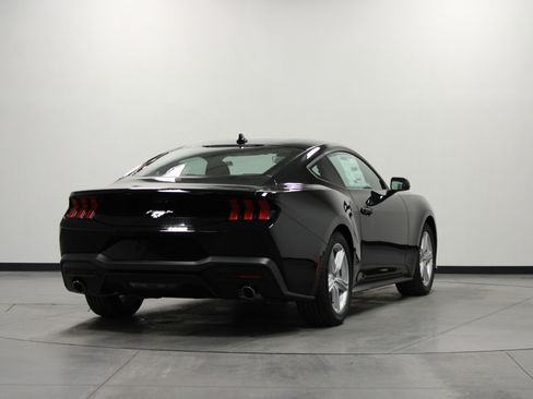 New 2026 Ford Mustang Coupe image 4