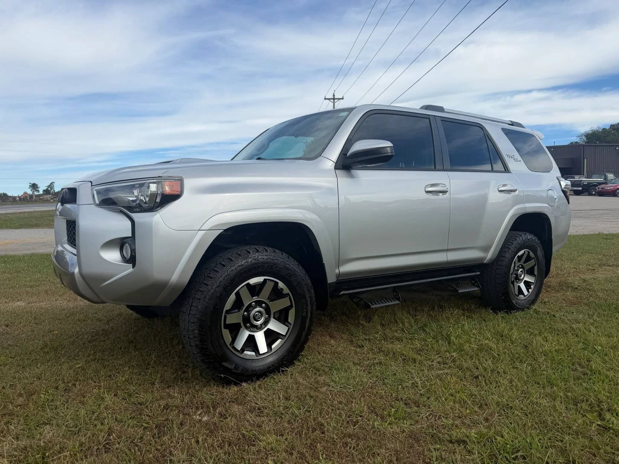 Used 2018 Toyota 4Runner TRD Off-Road AWD/4WD image 36