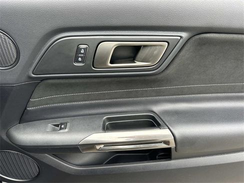 Used 2017 Ford Mustang Shelby GT350 image 23