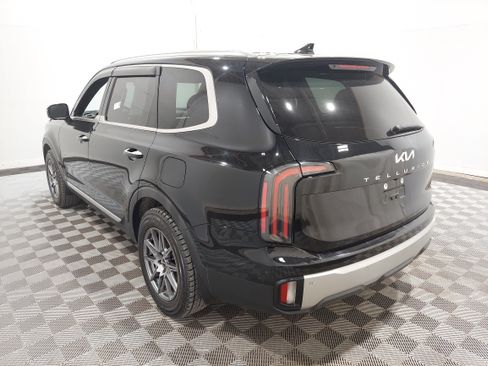 Used 2023 Kia Telluride SX AWD/4WD image 2