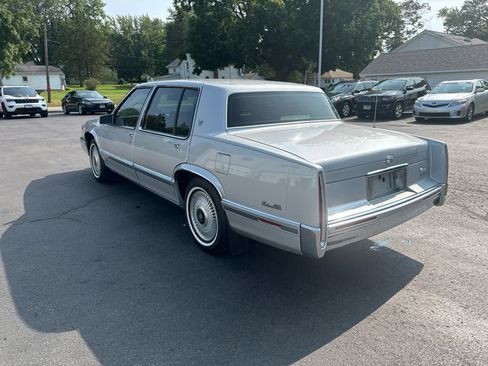 Used 1993 Cadillac De Ville Sedan FWD image 5
