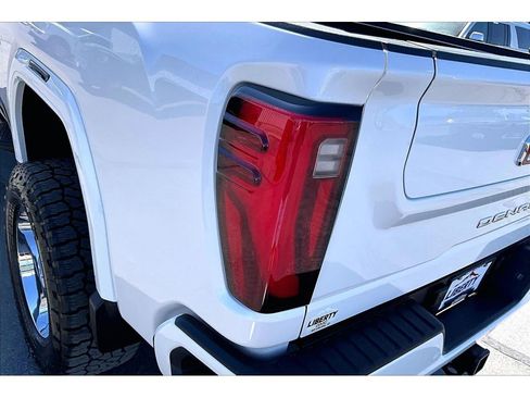 Used 2024 GMC Sierra 2500 Denali w/ Technology Package AWD/4WD image 21