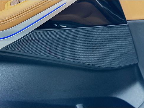 Certified 2024 BMW X7 xDrive40i image 19