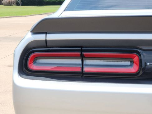 Used 2021 Dodge Challenger R/T Scat Pack RWD image 15