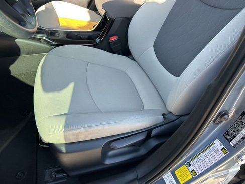 Used 2020 Toyota Corolla LE image 9