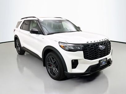 New 2025 Ford Explorer ST-Line w/ Premium Package