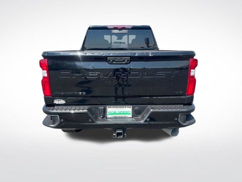 Used 2024 Chevrolet Silverado 2500 LTZ w/ LTZ Plus Package AWD/4WD image 4