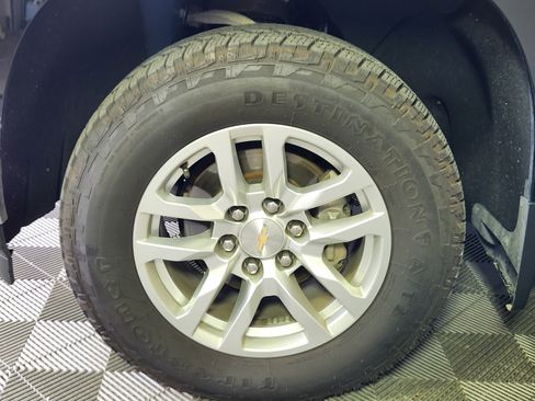 Used 2019 Chevrolet Silverado 1500 LT image 10