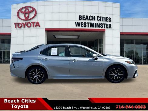 Certified 2024 Toyota Camry SE FWD image 13