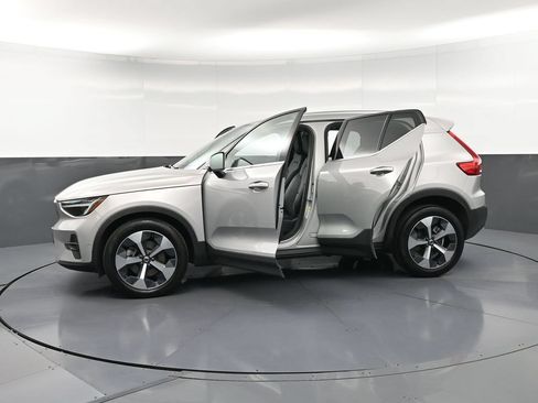 Used 2023 Volvo XC40 B5 Plus w/ Driver Assist Package AWD/4WD image 37
