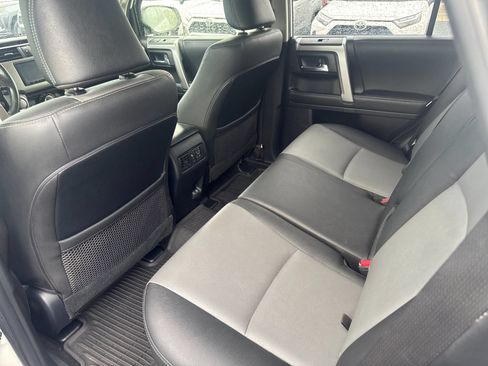 Used 2021 Toyota 4Runner SR5 Premium w/ Moonroof Package AWD/4WD image 12