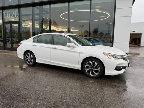 Used 2016 Honda Accord EX-L image 2