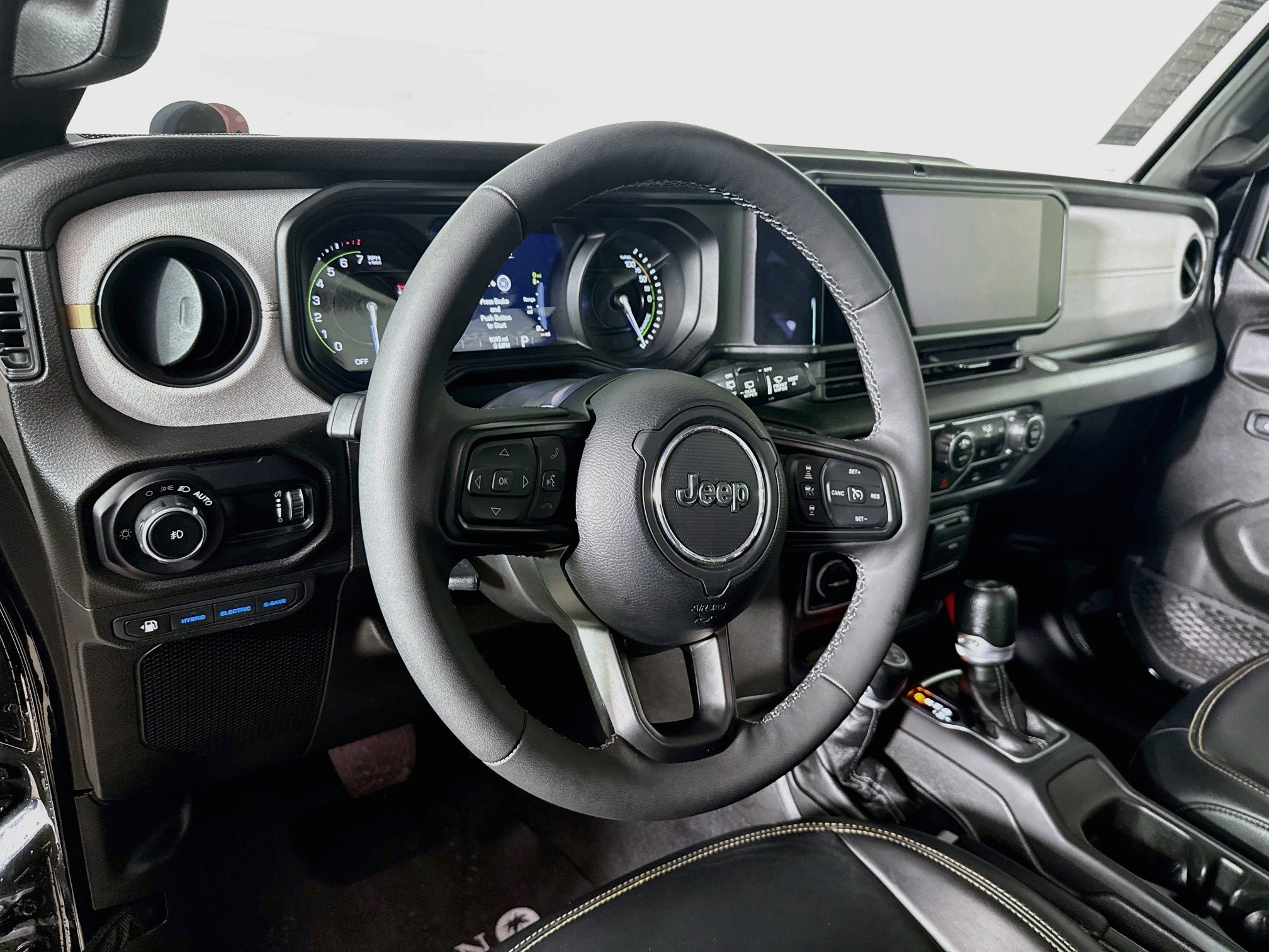 Used 2025 Jeep Wrangler Unlimited Sport S 4xe w/ Convenience Group AWD/4WD image 8
