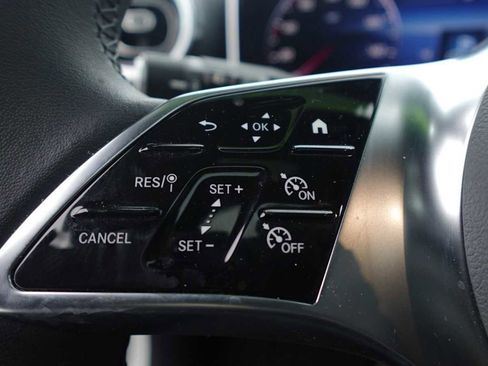 Used 2026 Mercedes-Benz GLC 300 4MATIC image 34