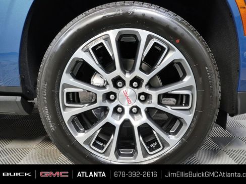 New 2026 GMC Yukon Denali w/ Sun & Power Step Package AWD/4WD image 35