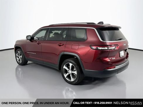 Used 2023 Jeep Grand Cherokee L Limited AWD/4WD image 7