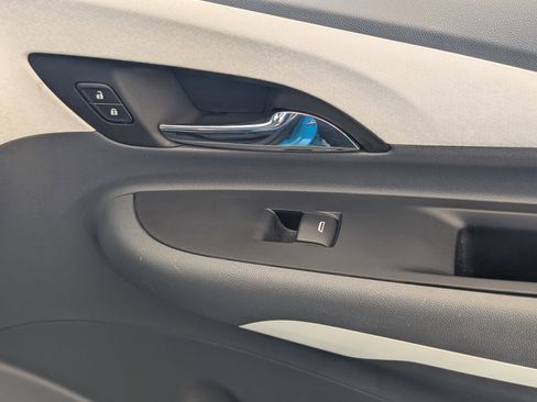 Used 2021 Chevrolet Bolt LT image 20