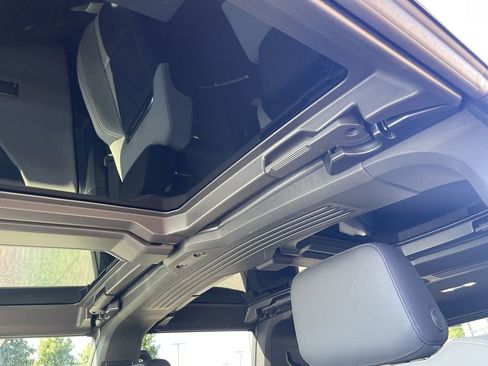 New 2026 GMC Hummer EV SUV AWD/4WD image 18