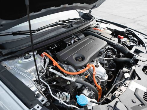 Used 2025 Honda Accord Sport image 31