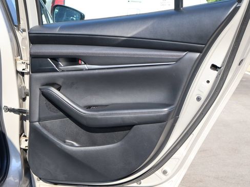 Used 2024 MAZDA MAZDA3 s FWD image 14