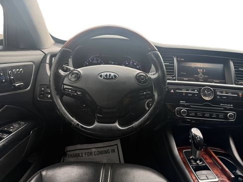 Used 2015 Kia K900 Luxury RWD image 12
