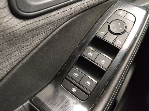 Used 2023 Nissan Rogue SV FWD image 27