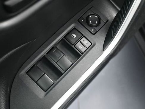 Used 2020 Toyota RAV4 LE image 14