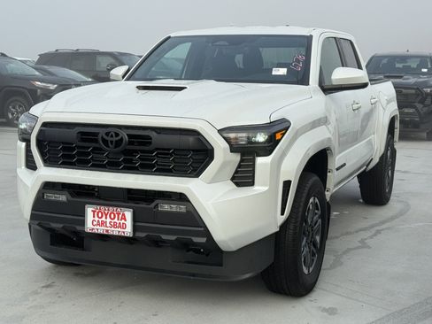New 2025 Toyota Tacoma TRD Sport image 11