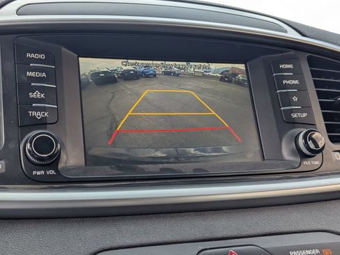 Used 2019 Kia Sorento AWD image 17