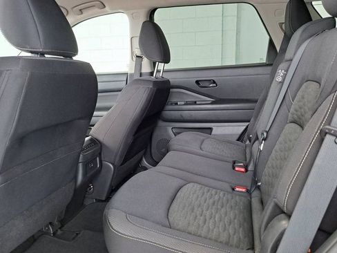 Used 2023 Nissan Pathfinder SV FWD image 26
