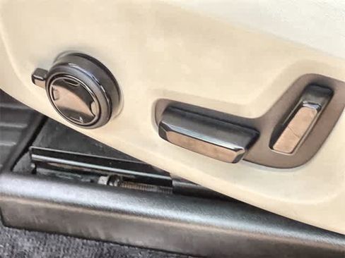 Used 2017 Volvo XC90 T6 Inscription w/ Vision Package image 31