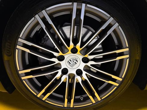 Used 2015 Porsche Panamera 4 image 7