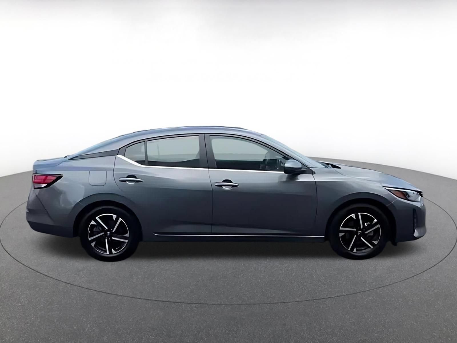 Used 2025 Nissan Sentra SV FWD image 14