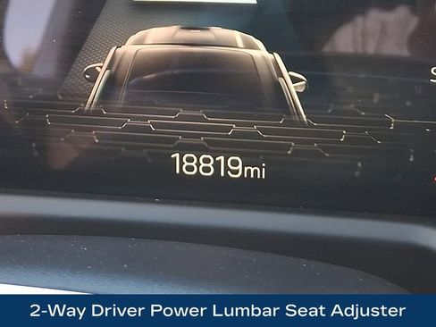 Used 2025 GMC Acadia Elevation image 24