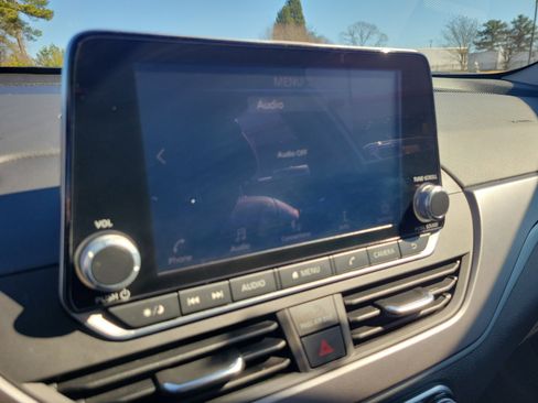 Used 2025 Nissan Altima 2.5 SR image 26