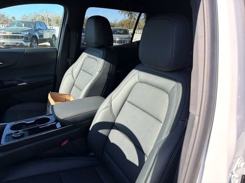 New 2026 Chevrolet Equinox LT w/ Convenience Package II image 21