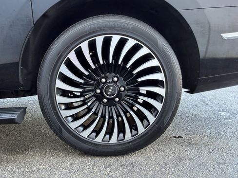 Used 2021 Lincoln Navigator L Black Label AWD/4WD image 40