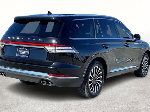 Used 2020 Lincoln Aviator Reserve w/ Elements Package Plus image 2
