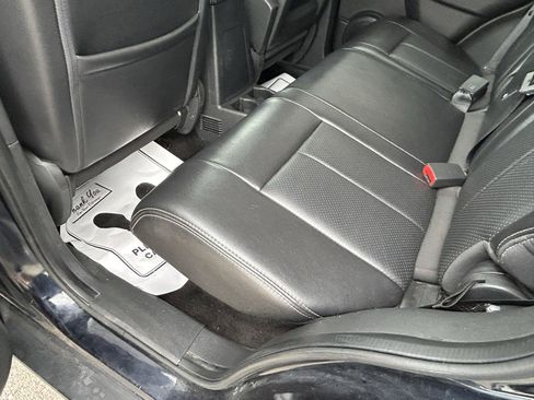 Used 2011 Jeep Liberty Limited Jet AWD/4WD image 9