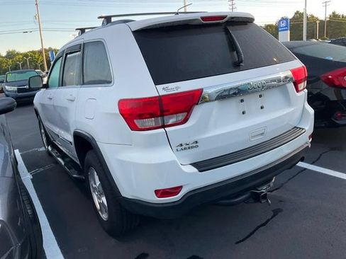 Used 2013 Jeep Grand Cherokee Laredo w/ Laredo E Group AWD/4WD image 7