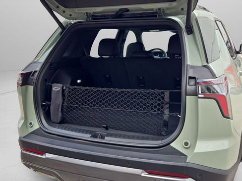 Used 2025 Chevrolet Equinox ACTIV w/ Convenience Package III image 11