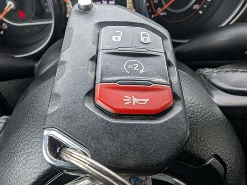 Used 2020 Jeep Gladiator Sport w/ Quick Order Package 24S image 30