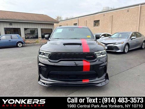 Used 2022 Dodge Durango R/T w/ Tow 'N Go Group image 2