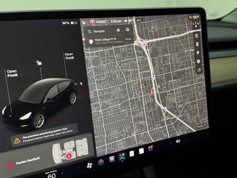Used 2021 Tesla Model Y Long Range AWD/4WD image 29
