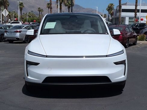 Used 2026 Tesla Model Y 2WD image 7