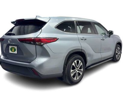 Used 2023 Toyota Highlander XLE