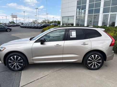 Certified 2023 Volvo XC60 B5 Plus w/ Climate Package AWD/4WD image 9