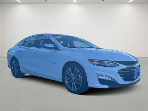 Used 2023 Chevrolet Malibu LT image 3