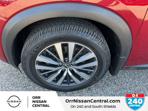 Used 2022 Nissan Pathfinder Platinum w/ Cargo Package image 9